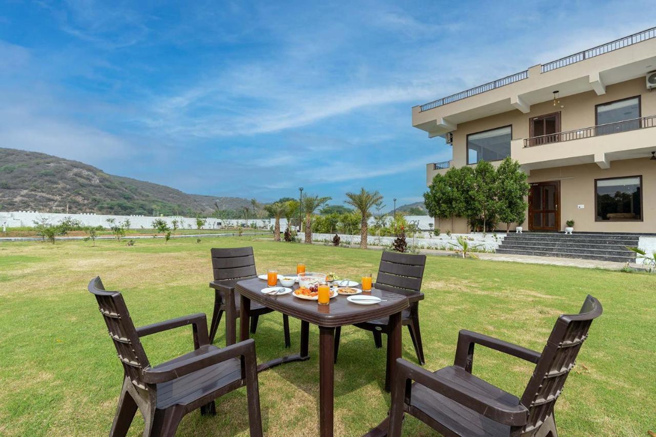 Brookvale Manor By Stayvista - Private Pool Haven With Endless Views & Indoor Fun Sohna Exterior foto