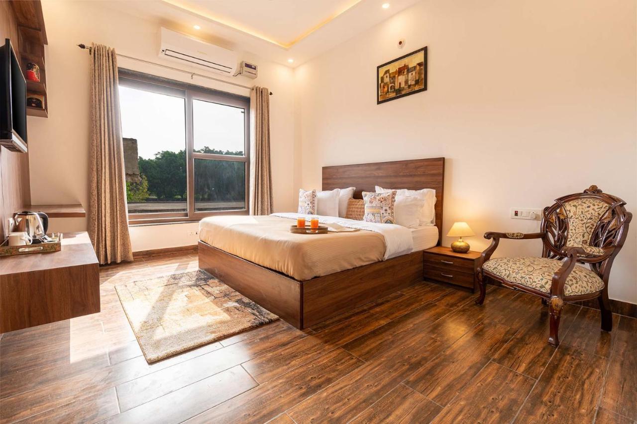 Brookvale Manor By Stayvista - Private Pool Haven With Endless Views & Indoor Fun Sohna Exterior foto